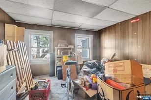 88 Komorn, Newark, NJ 07105 - Photo 25