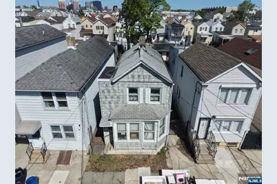 88 Komorn, Newark, NJ 07105 - Photo 3