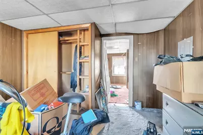 88 Komorn, Newark, NJ 07105 - Photo 21