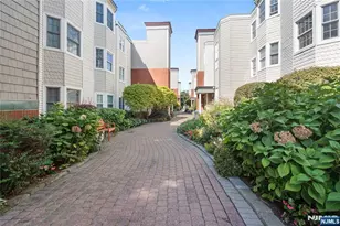 226 The Promenade, Edgewater, NJ 07020 - Photo 27