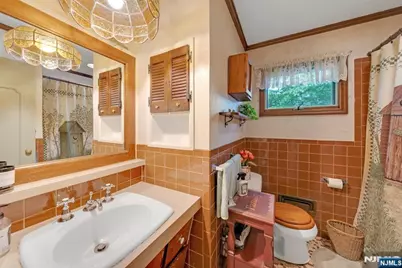 335 Bradley Avenue, Northvale, NJ 07647 - Photo 19