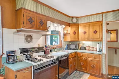 335 Bradley Avenue, Northvale, NJ 07647 - Photo 11