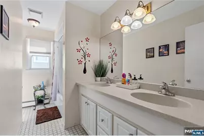 65 Miller Avenue, Elmwood Park, NJ 07407 - Photo 31