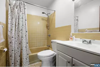 747 Riverside C1 #C1, Lyndhurst Township, NJ 07071 - Photo 11