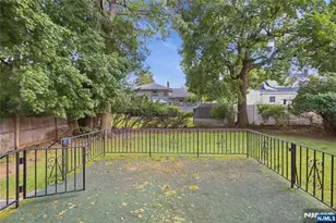 92 Van Buskirk Rd, Teaneck Township, NJ 07666 - Photo 5