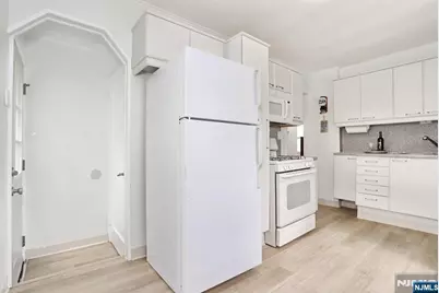 27-20 Kipp, Fair Lawn, NJ 07410 - Photo 13