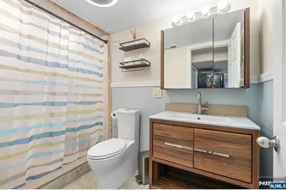 71 Wingra Avenue, Rutherford, NJ 07070 - Photo 13