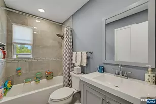 917 E Lawn Dr, Teaneck Township, NJ 07666 - Photo 15