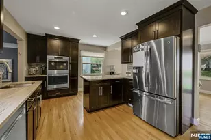 917 E Lawn Dr, Teaneck Township, NJ 07666 - Photo 5
