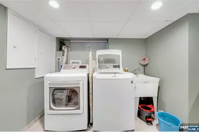 1130 Edgewood Lane, Fort Lee, NJ 07024 - Photo 33