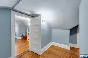 1130 Edgewood Ln, Fort Lee, NJ 07024 - Photo 25