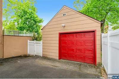 1130 Edgewood Lane, Fort Lee, NJ 07024 - Photo 35