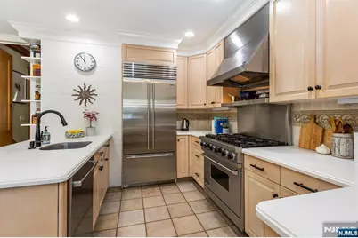 132 Christopher, Montclair, NJ 07042 - Photo 25