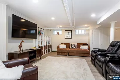 132 Christopher, Montclair, NJ 07042 - Photo 45