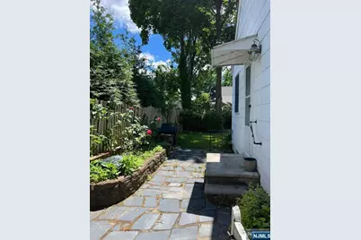 380 Chesterfield Street, Ridgewood, NJ 07450 - Photo 5