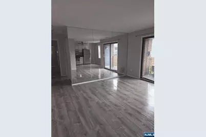 700 Schuyler Avenue D-13 #D-13, Kearny, NJ 07032 - Photo 3