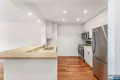 2305 City Place, Edgewater, NJ 07020 - Photo 5