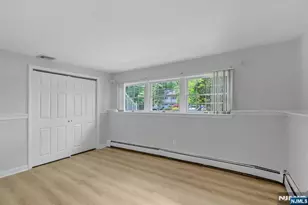 98 Vassar Dr, Paramus, NJ 07652 - Photo 21