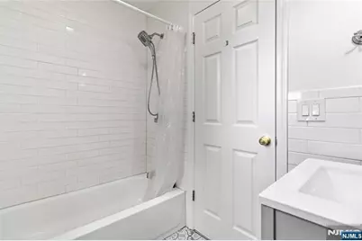 86 N Farview Avenue 1st Floor #1st Floor, Paramus, NJ 07652 - Photo 11