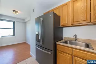 285 Aycrigg Ave 19F, Passaic, NJ 07055 - Photo 7