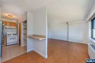 285 Aycrigg Ave 19F, Passaic, NJ 07055 - Photo 13