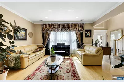 12-65 Burbank Street, Fair Lawn, NJ 07410 - Photo 7