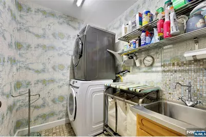 12-65 Burbank Street, Fair Lawn, NJ 07410 - Photo 35