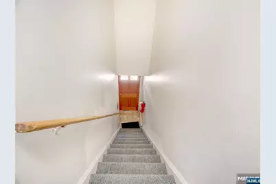 365 Bloomfield Avenue 5B #5B, Verona, NJ 07044 - Photo 5