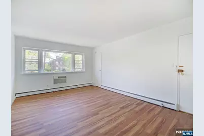 365 Bloomfield Avenue 5B #5B, Verona, NJ 07044 - Photo 11