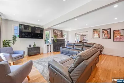 776 Maple Avenue, Glen Rock, NJ 07452 - Photo 9