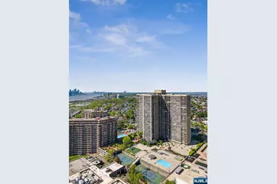 200 Winston 2811 #2811, Cliffside Park, NJ 07010 - Photo 17