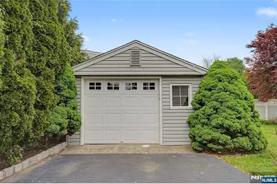 287 Madison Avenue, New Milford, NJ 07646 - Photo 33