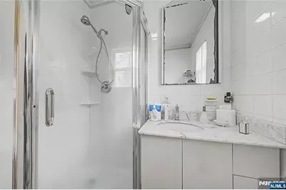 287 Madison Avenue, New Milford, NJ 07646 - Photo 17