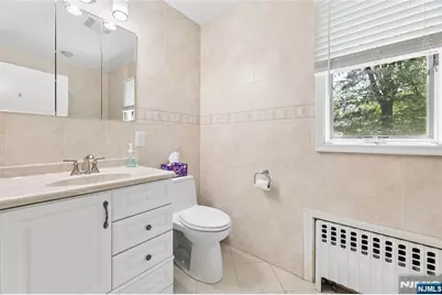 604 Rutland Avenue, Teaneck Township, NJ 07666 - Photo 21