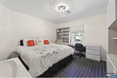 604 Rutland Avenue, Teaneck Township, NJ 07666 - Photo 19