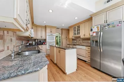 604 Rutland Avenue, Teaneck Township, NJ 07666 - Photo 9