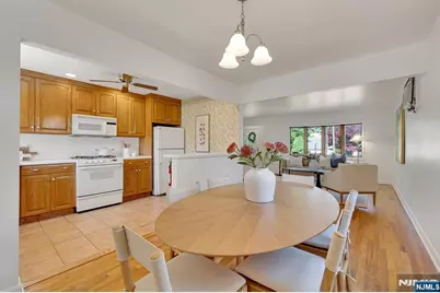 287 Jackson Avenue, Rutherford, NJ 07070 - Photo 9