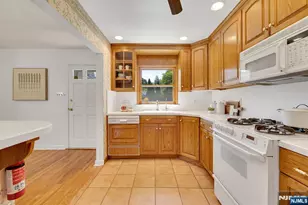 287 Jackson Ave, Rutherford, NJ 07070 - Photo 11