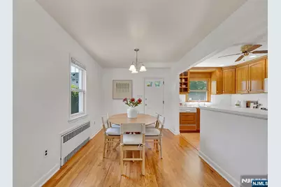 287 Jackson Avenue, Rutherford, NJ 07070 - Photo 7