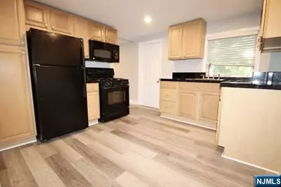 323 Maple Avenue 2 #2, Oradell, NJ 07649 - Photo 7