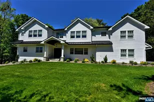 17 Grandview Ave, Upper Saddle River, NJ 07458 - Photo 3