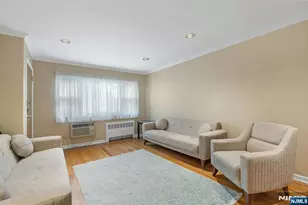 201 Oakdene Pl D1, Cliffside Park, NJ 07010 - Photo 3