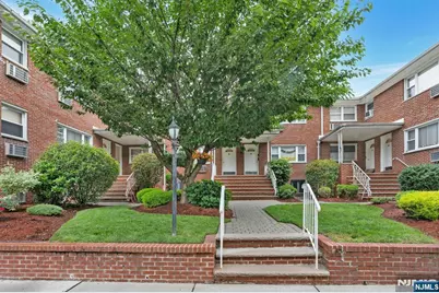 201 Oakdene Place D1 #D1, Cliffside Park, NJ 07010 - Photo 1