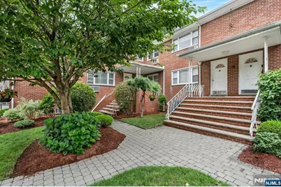 201 Oakdene Place D1 #D1, Cliffside Park, NJ 07010 - Photo 1