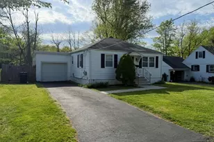 10 Lake Dr, Mendham, NJ 07945 - Photo 1
