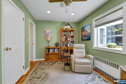 522 Helena Avenue, Wyckoff Township, NJ 07481 - Photo 29