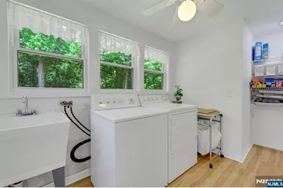 522 Helena Avenue, Wyckoff Township, NJ 07481 - Photo 15