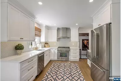 110 Ackerman Avenue, Ho Ho Kus, NJ 07423 - Photo 7