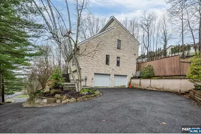 37 Berkshire Road, Woodcliff Lake, NJ 07677 - Photo 29