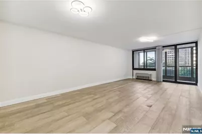 200 Winston 121 #121, Cliffside Park, NJ 07010 - Photo 7